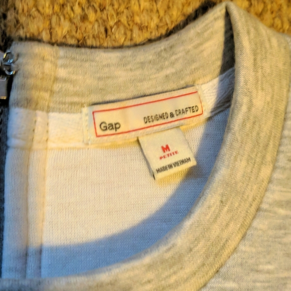 Women's Gap Sweatshirt dress - Picture 2 of 3